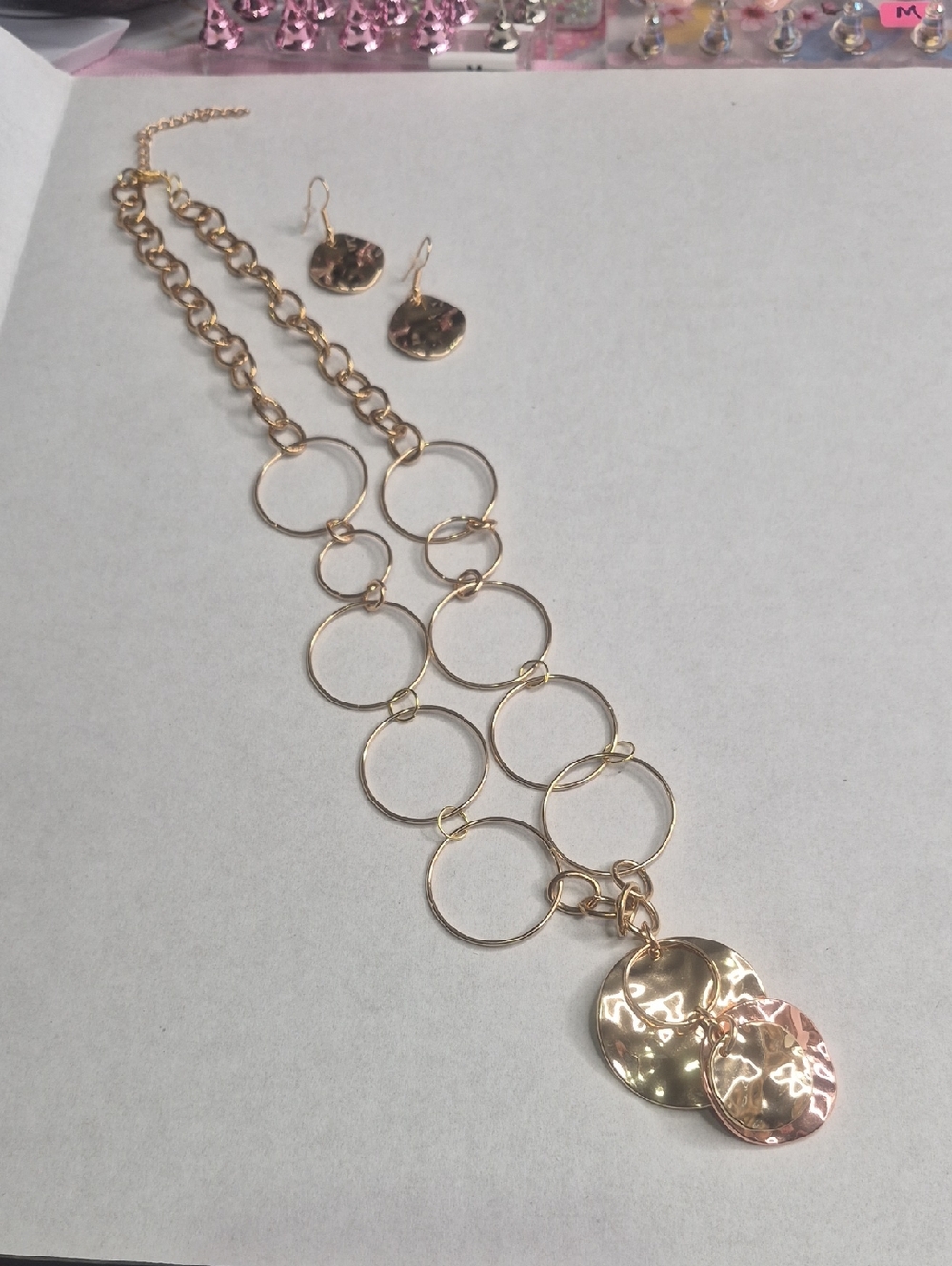 🚨Gold Hammered Disc Link Necklace and Earring Set